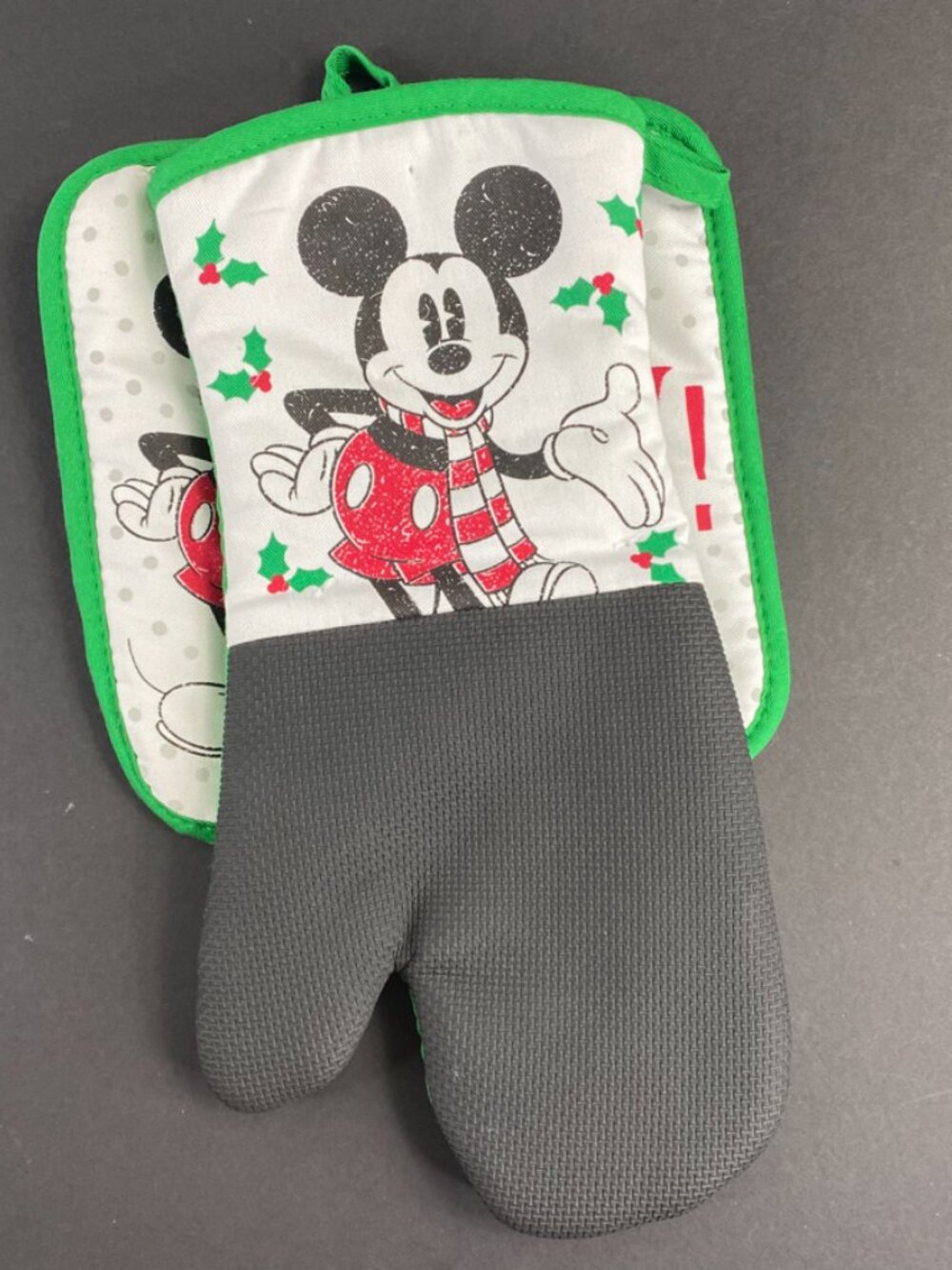 Disney Mickey Christmas Joy Oven Mitt Set